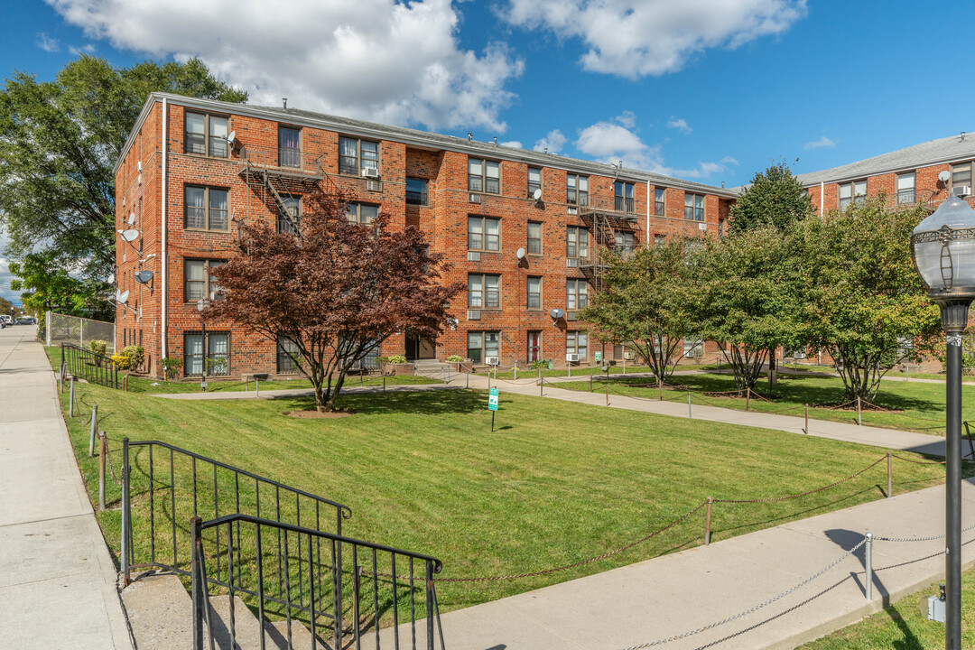 Shore Gardens in Brooklyn, NY - Building Photo