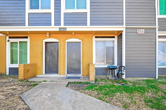 12519 Ashford Meadow Dr, Unit B in Houston, TX - Building Photo - Building Photo