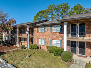 Whispering Pines at 1200 in Albany, GA - Foto de edificio - Building Photo