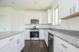 16439 Big Hickory Dr in Conroe, TX - Building Photo - Building Photo
