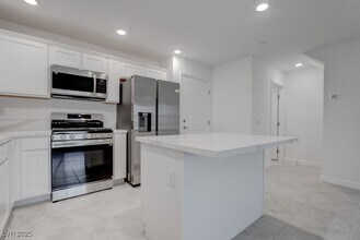 931 Watford Pl in Henderson, NV - Building Photo - Building Photo