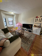 587 Beacon St, Unit 4 in Boston, MA - Building Photo - Building Photo