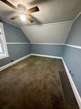 571 Slade St in Fall River, MA - Foto de edificio - Building Photo