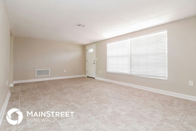 7824 Cherrytree Ln in New Port Richey, FL - Foto de edificio - Building Photo