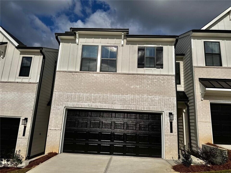 1881 Copelyn Reese Ct in Lawrenceville, GA - Building Photo