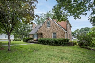 1430 S Maywood Ave in Independence, MO - Building Photo