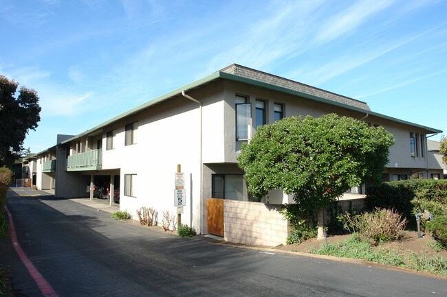 Villa Nova Apartments in Monterey, CA - Building Photo - Building Photo