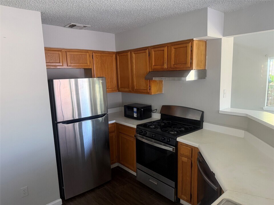 13811 Purplemartin St in Houston, TX - Building Photo