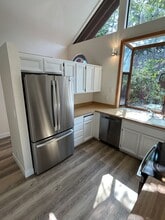 226 Jason Way in Mountain View, CA - Building Photo - Building Photo