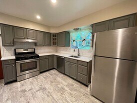 180 Montclair Ave in Pittsburgh, PA - Building Photo