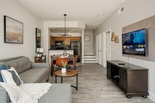2221 San Vittorino Cir in Kissimmee, FL - Building Photo