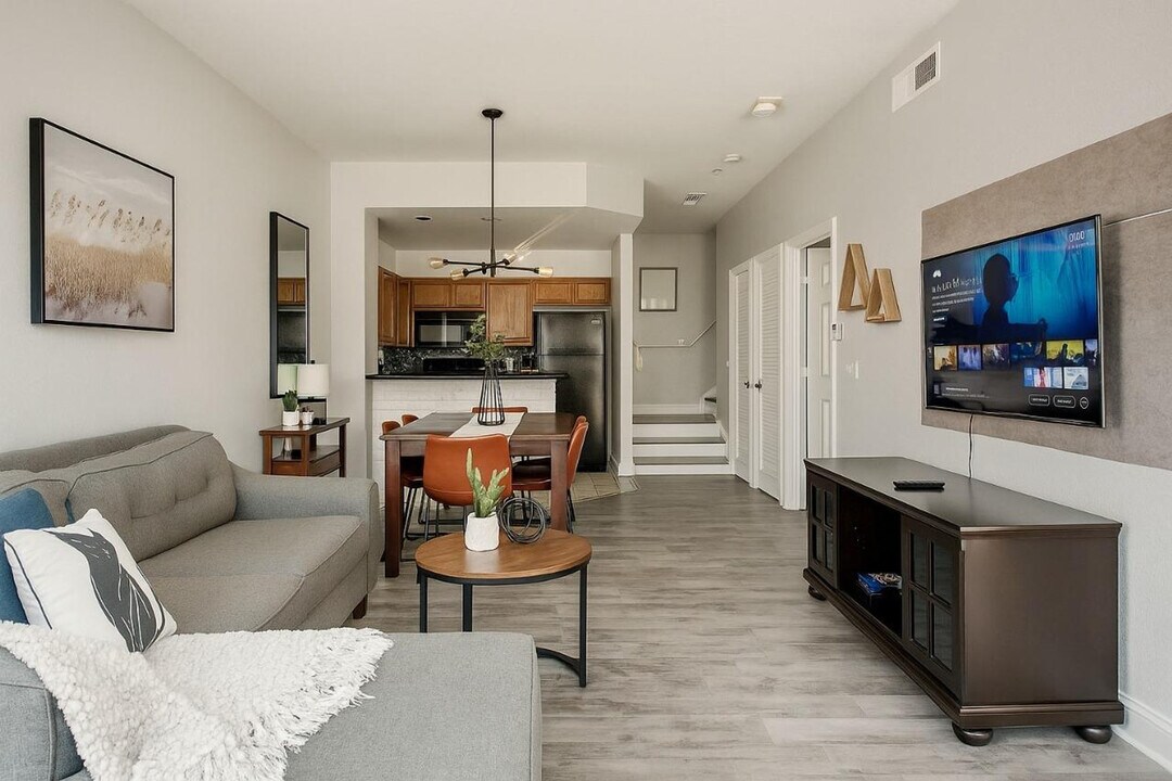 2221 San Vittorino Cir in Kissimmee, FL - Building Photo