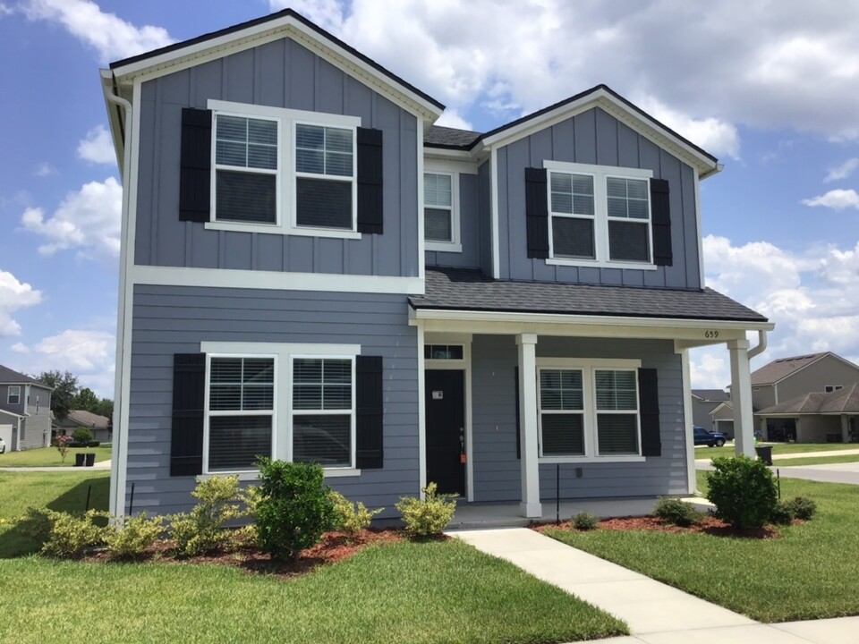 659 Welcome Home Dr in Middleburg, FL - Building Photo