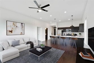 726 E Emma Ave in Springdale, AR - Building Photo - Building Photo