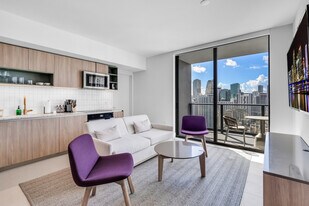 125 NE 6th St, Unit SI ID1540527P in Miami, FL - Building Photo