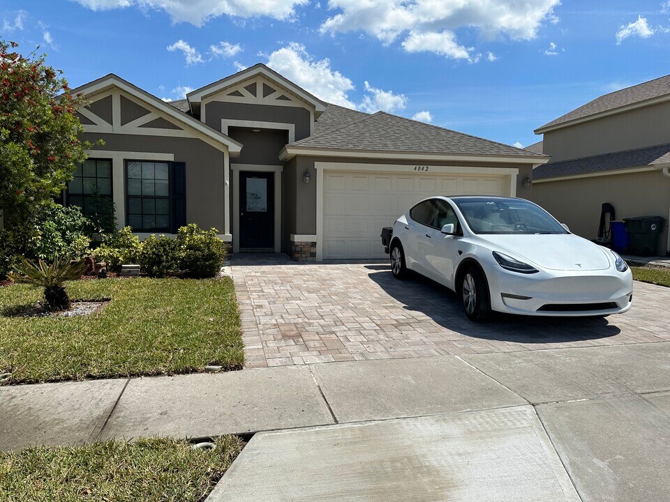 4042 Brantley Cir in Rockledge, FL - Building Photo