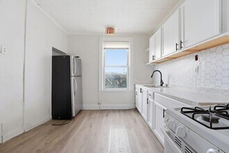 335 47th St in Union City, NJ - Building Photo - Building Photo