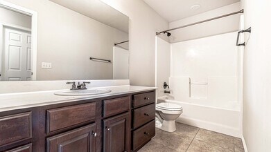 3705 SW High Point Ave in Bentonville, AR - Building Photo - Building Photo