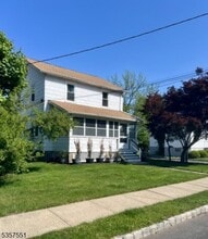 25 Dodd Rd in West Caldwell, NJ - Building Photo - Building Photo
