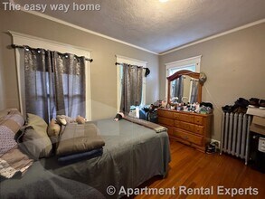 19 Stanley Ave, Unit 2 in Medford, MA - Building Photo - Building Photo