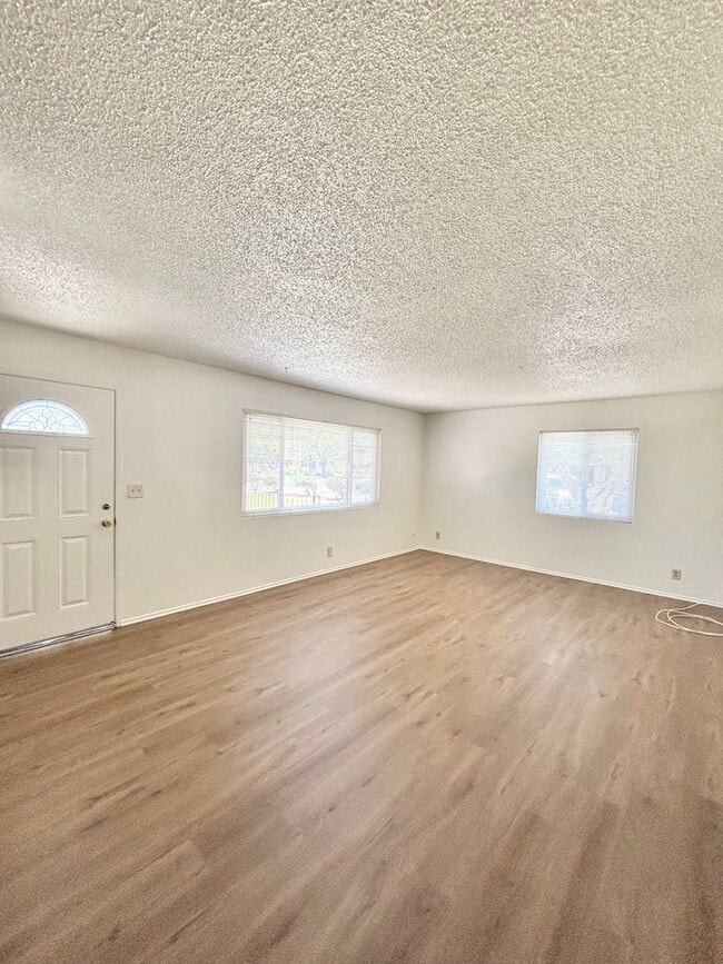 134 S C St in Lompoc, CA - Building Photo - Building Photo