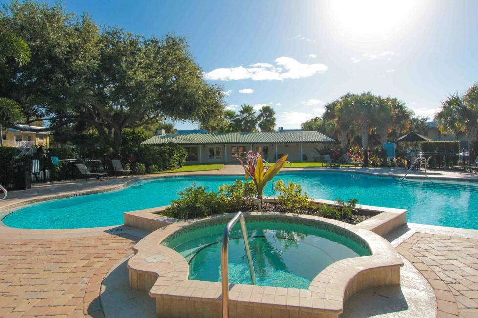 Imperial Gardens in Clearwater, FL - Foto de edificio