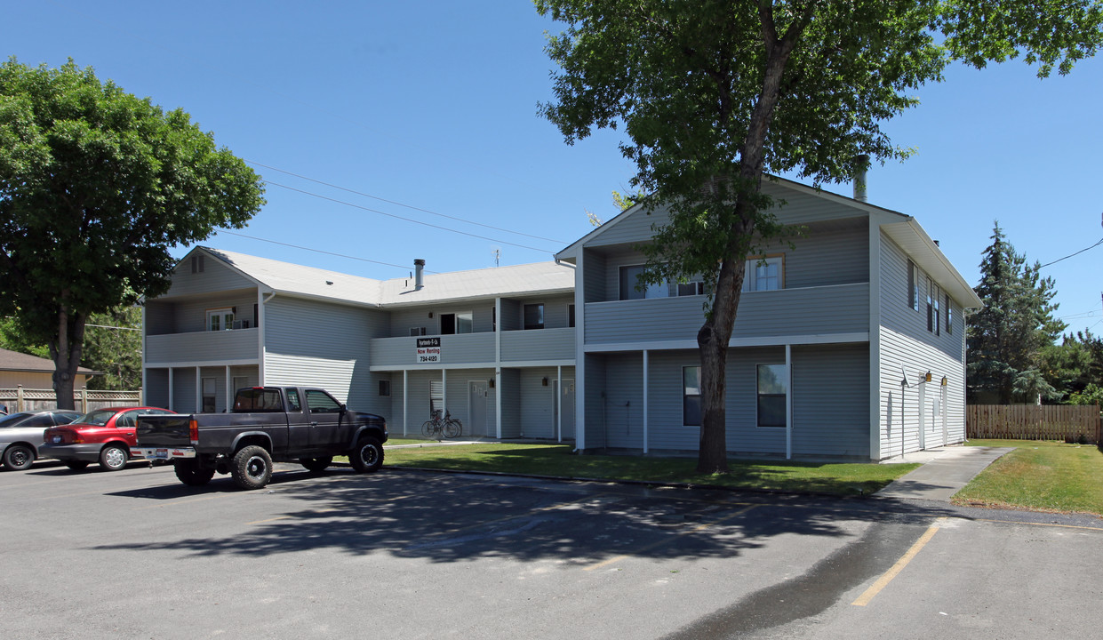 698 Monroe St in Twin Falls, ID - Foto de edificio