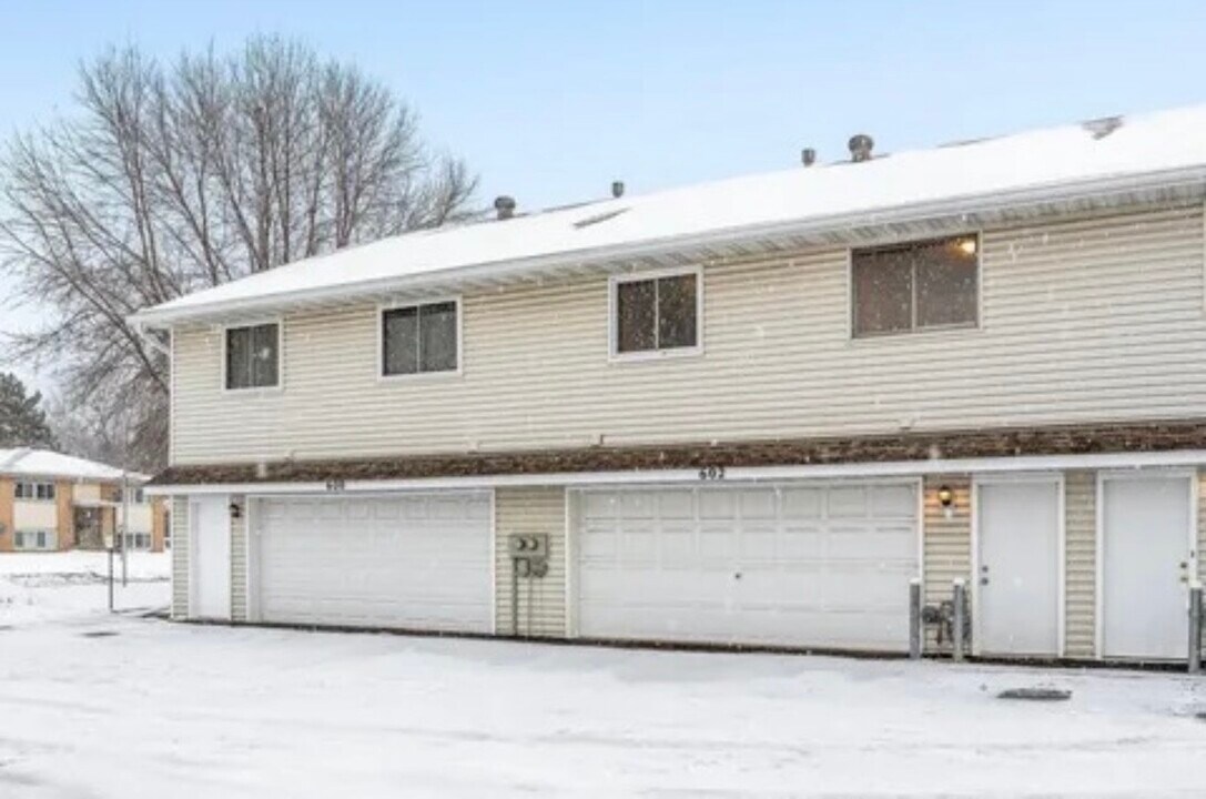 602 78th Ave NE in Minneapolis, MN - Building Photo