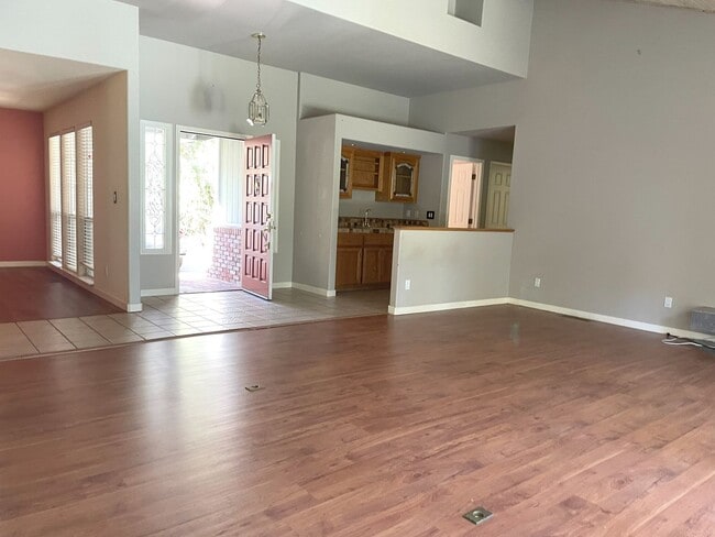 11411 Cottontail Way in Penn Valley, CA - Foto de edificio - Building Photo