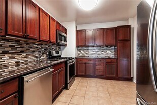 3935 Blackstone Ave in Bronx, NY - Building Photo