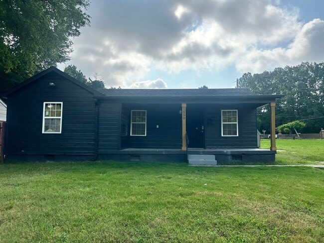 property at 1850 Davis Cir