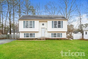 11913 Hunting Ridge Dr, Unit 1431 in Fredericksburg, VA - Building Photo