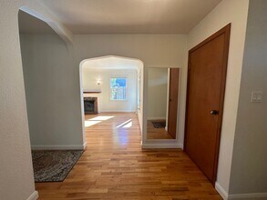 406 N Santa Cruz Ave in Modesto, CA - Building Photo - Building Photo