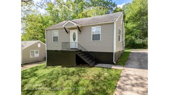 854 E Happy Hollow Dr in Clarksville, TN - Building Photo