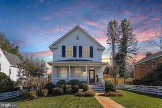 323 S West St in Falls Church, VA - Building Photo - Building Photo