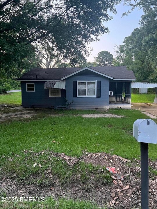 5318 Manning St in Meridian, MS - Building Photo