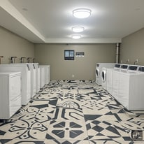 BRUCKNER BOULEVARD in Bronx, NY - Building Photo