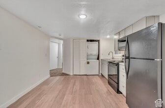 5365 W 5200 S, Unit 5365 W 5200 S in Salt Lake City, UT - Building Photo - Building Photo