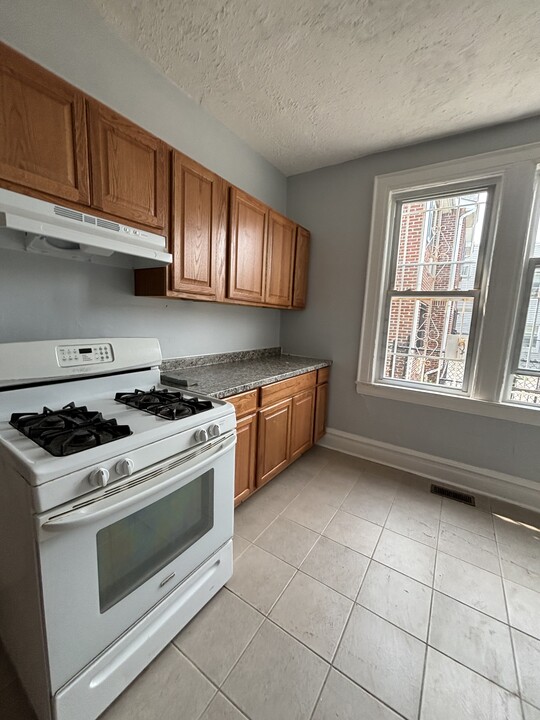 536 S 18th St in Newark, NJ - Building Photo