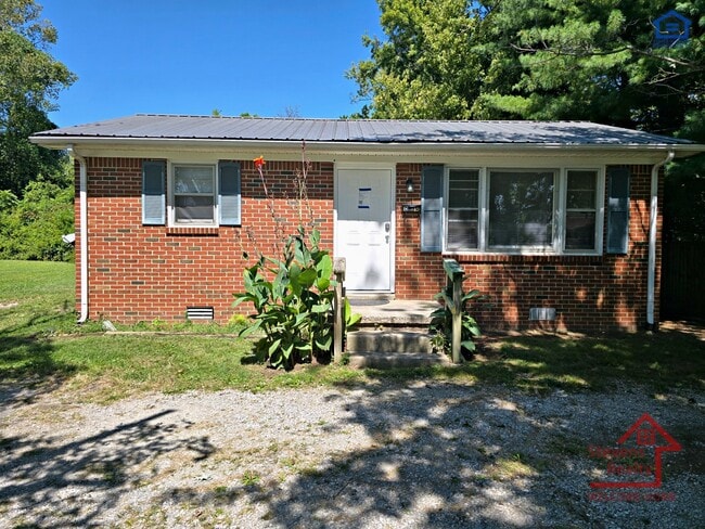 15 W Borden St in Cookeville, TN - Building Photo - Building Photo