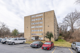 Adelphi Terrace Condominiums in Hyattsville, MD - Building Photo - Building Photo