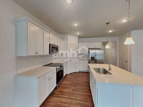 8465 Northpoint Dr in Sunbury, OH - Building Photo - Building Photo