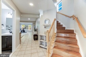 2520 Banshire Dr in Herndon, VA - Building Photo - Building Photo