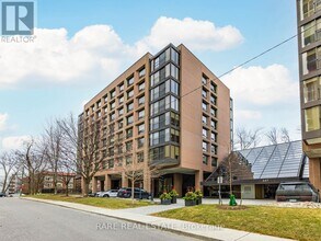 449 Walmer Rd in Toronto, ON - Building Photo - Building Photo