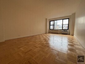 Fourth Avenue, Unit 9N in New York, NY - Building Photo