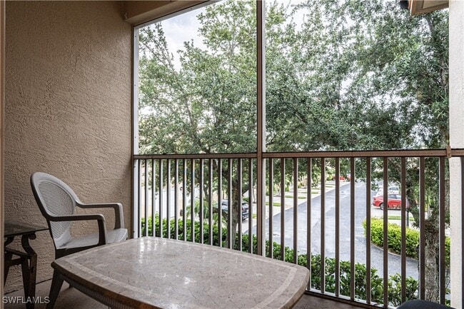 15449 Bellamar Cir in Ft. Myers, FL - Building Photo - Building Photo