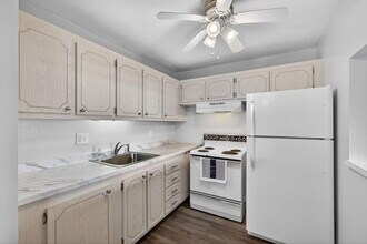 700 Village Green Ct in Palm Springs, FL - Building Photo - Building Photo