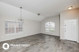 7417 Snow Ridge Dr in Fort Worth, TX - Foto de edificio - Building Photo