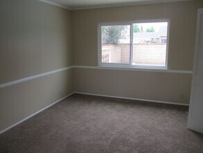 522 E Collins Ave in Orange, CA - Building Photo - Building Photo