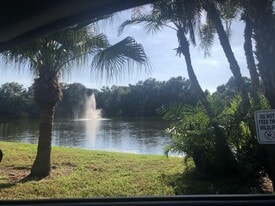 2721 5th Ct in Palm Harbor, FL - Building Photo